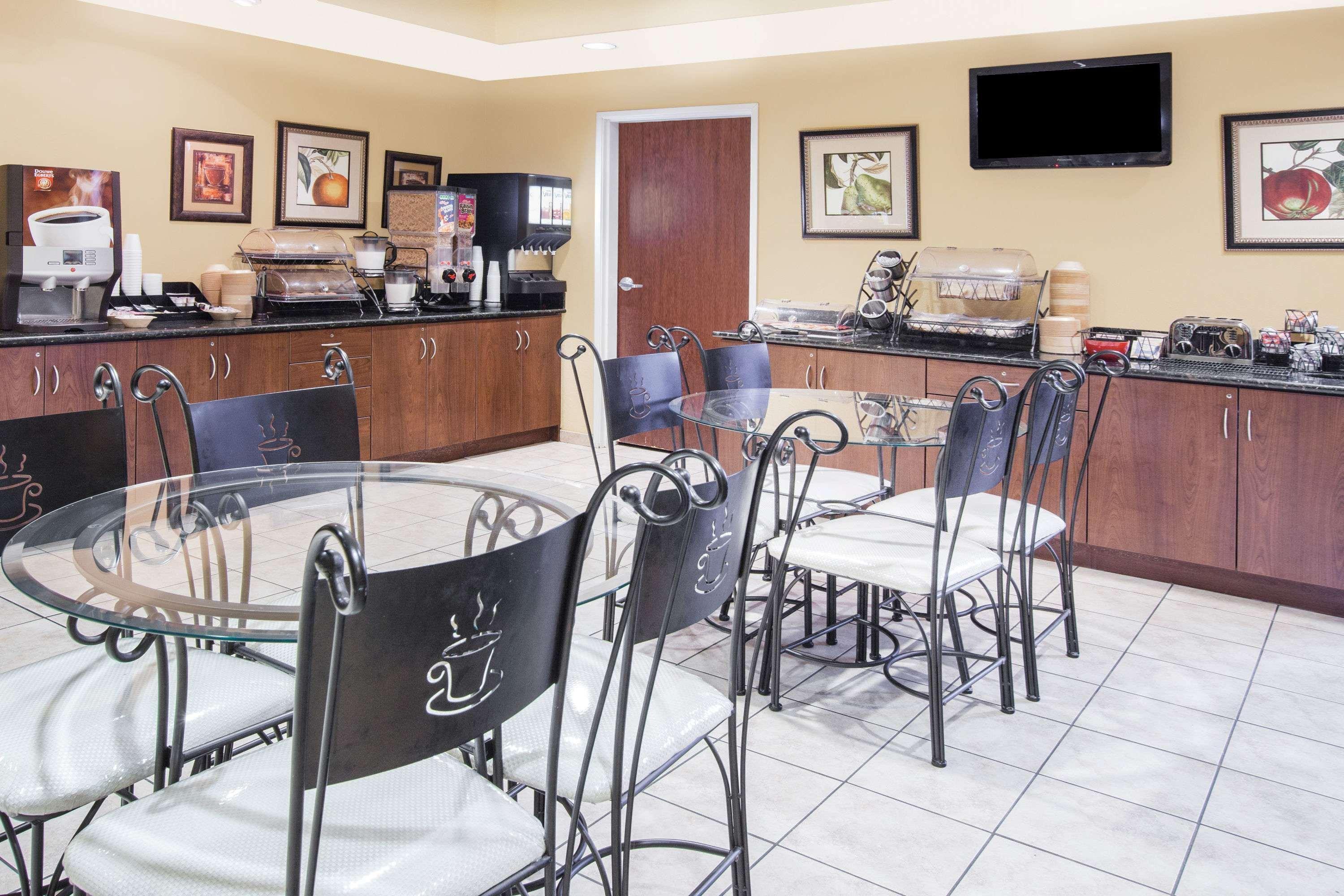 Microtel By Wyndham 3*